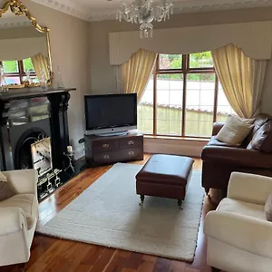 Taylors Hill Luxury Guest house